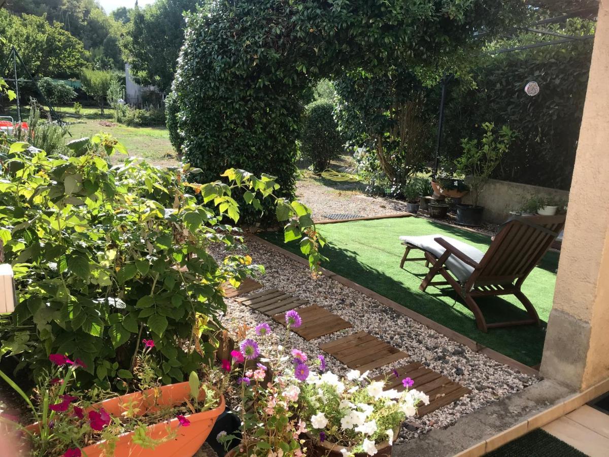 Chambre Et Salle De Bain Prive S'Ouvrant Sur Terrasse, Jardin Et Cuisine D'Ete Quillan Exterior foto